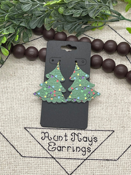 Christmas Tree Shaped Twinkle Light Print Leather Earrings