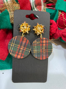 Gold Christmas Bow with a Red Plaid Cork Circle Earrings